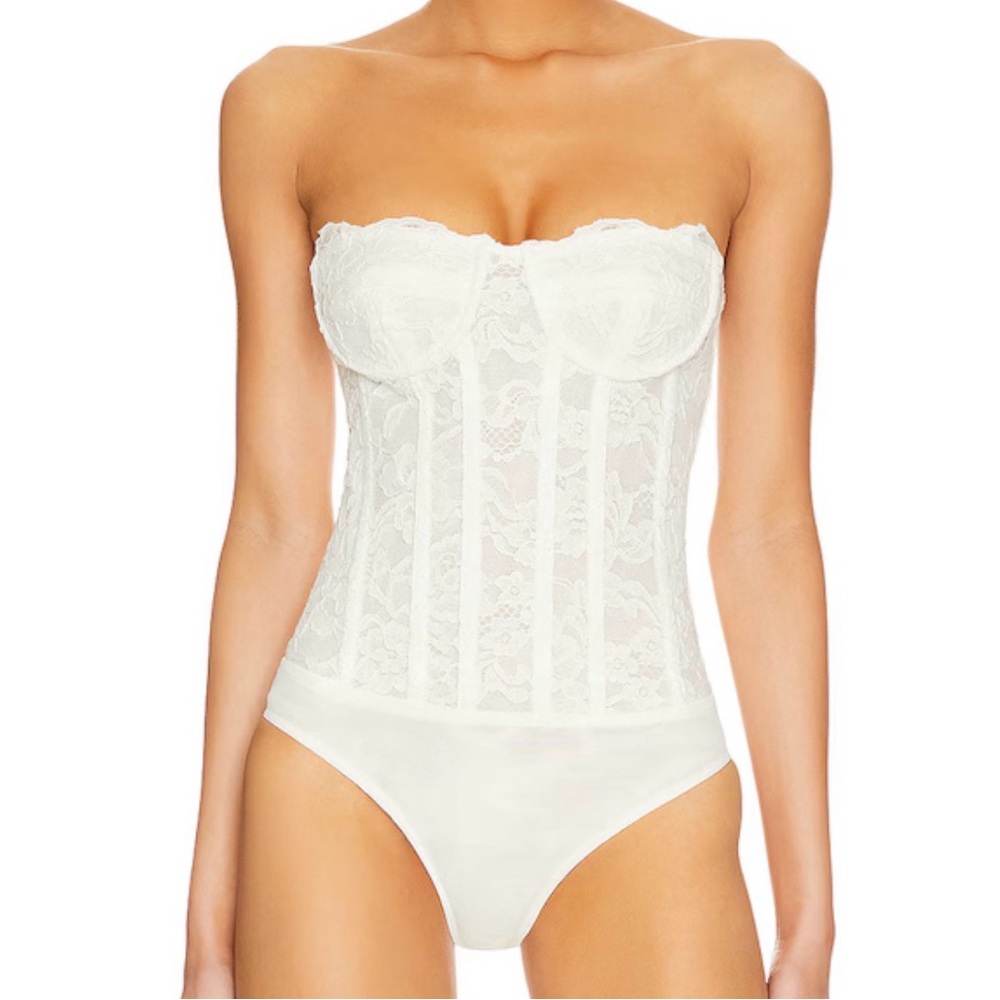 Bardot Oskar Bodysuit In Orchid White